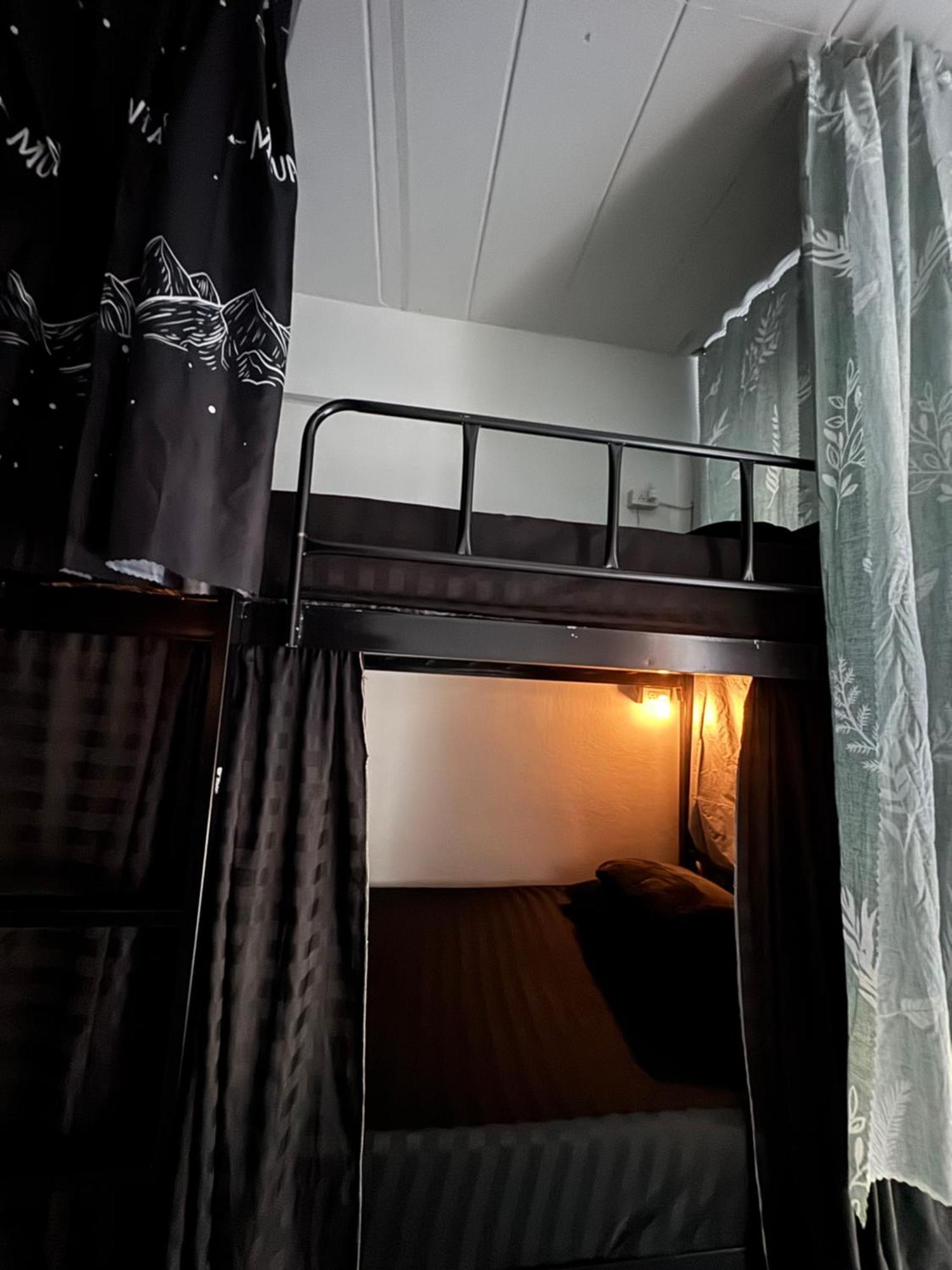 Mahar Hostel Chiangmai Chiang Mai Bagian luar foto